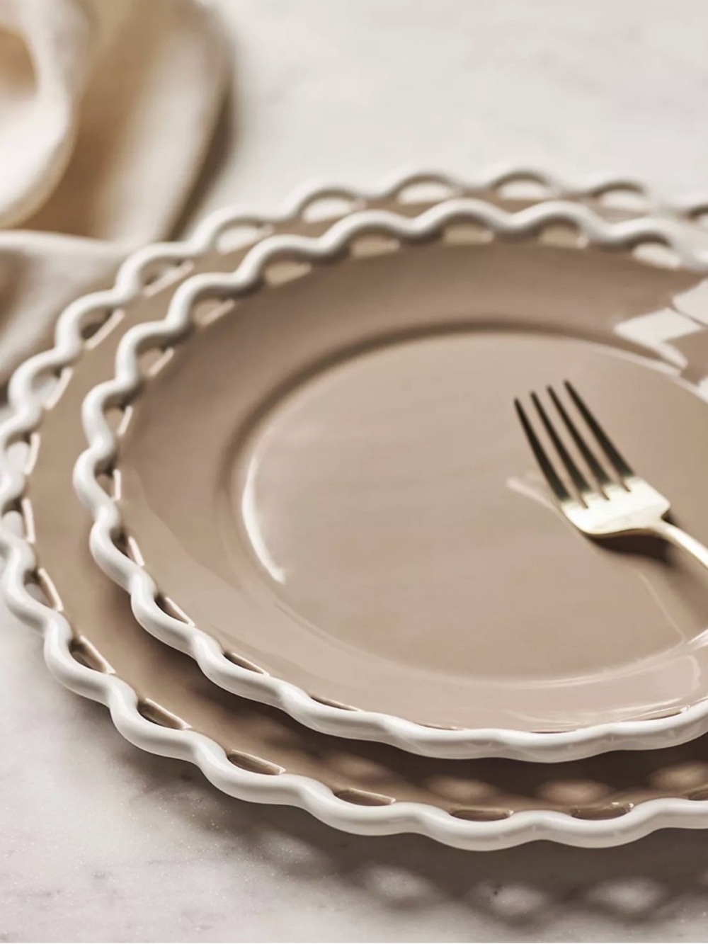 Anthropologie Sasha 8.9”Side/Salad Plate scalloped fringe White/Neutral set of 4